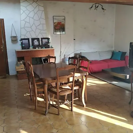 Longere Charentaise Familiale. Casa de Férias La Tremblade